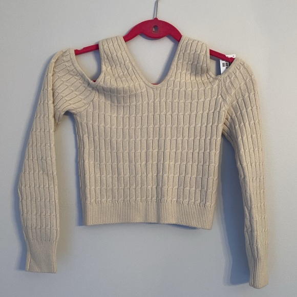 Abercrombie & Fitch Sweaters - Abercrombie & Fitch Halter Cable Knit Cropped Sweater Size Medium
